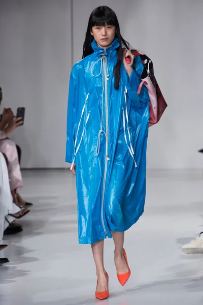 Look 37